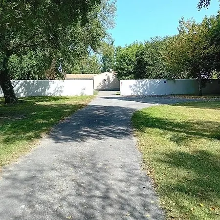 L'hacienda Penzion Les Mathes