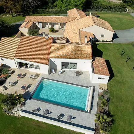 L'hacienda Les Mathes